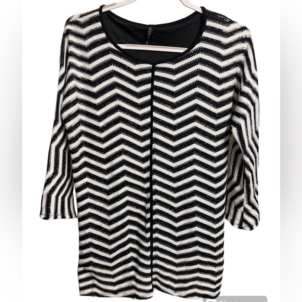 IC by Connie K Stretch Tunic Size Medium Asymmetrical Hem